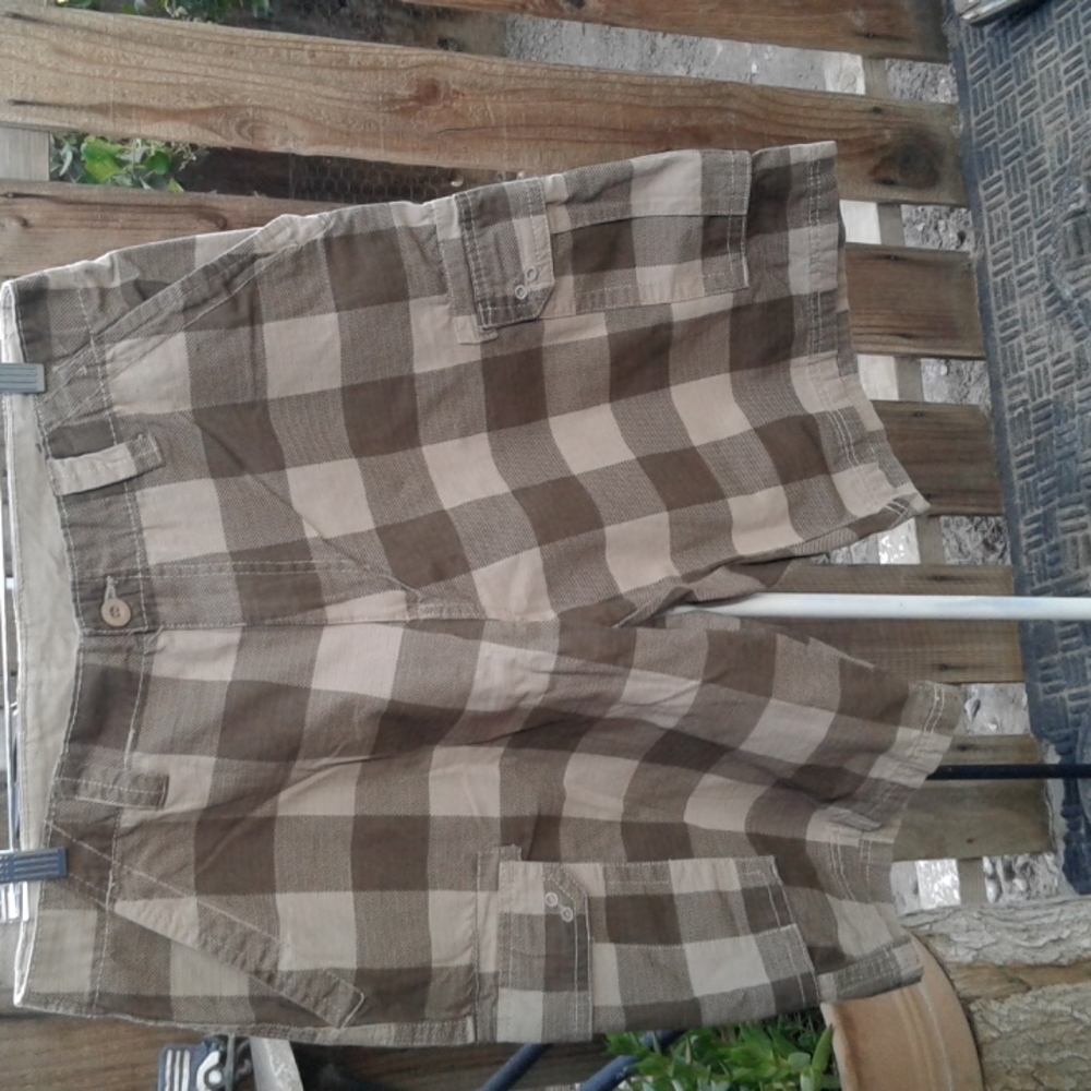 Shorts for men brand burnside' great condition